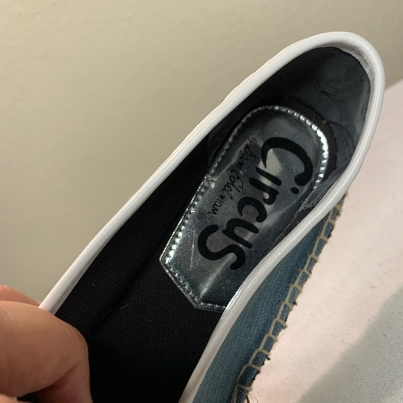 Circus by Sam Edelman Leni "Fries B4 Guys" Blue Espadrille Flats - Size 8.5 - Picture 4 of 7